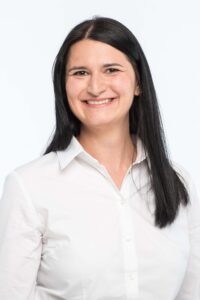 Dorothee Bader Senior PR-Beraterin / Senior PR Consultant vibrio. Kommunikationsmanagement Dr. Kausch GmbH